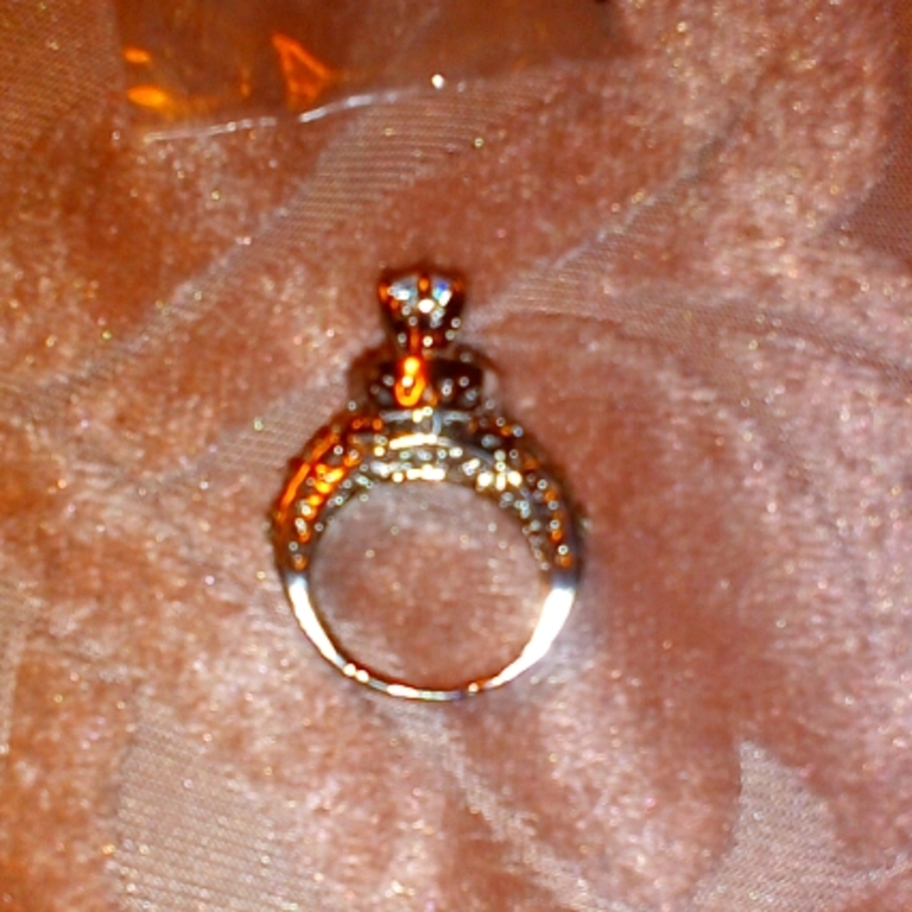 Women's ring